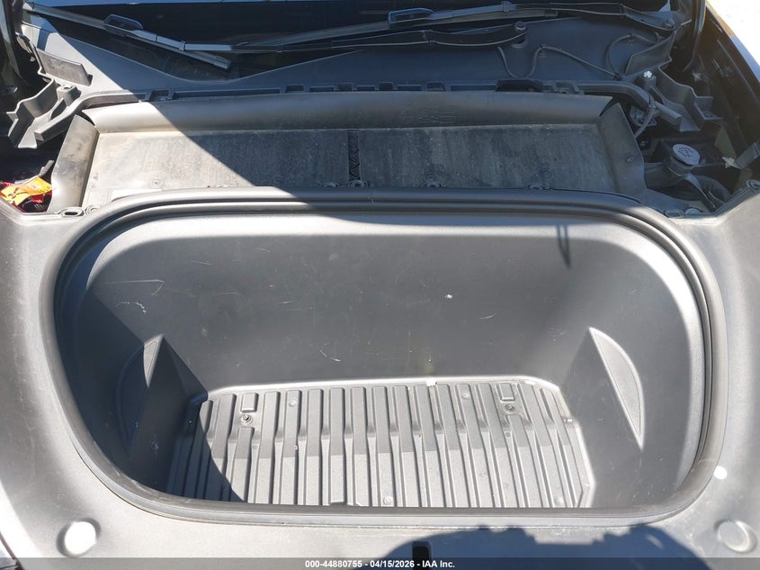 2024 Tesla Model Y Long Range Single Motor Rear-Wheel Drive/Rwd VIN: 7SAYGDED9RF011422 Lot: 44880755