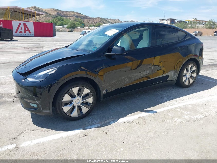 2024 Tesla Model Y Long Range Single Motor Rear-Wheel Drive/Rwd VIN: 7SAYGDED9RF011422 Lot: 44880755