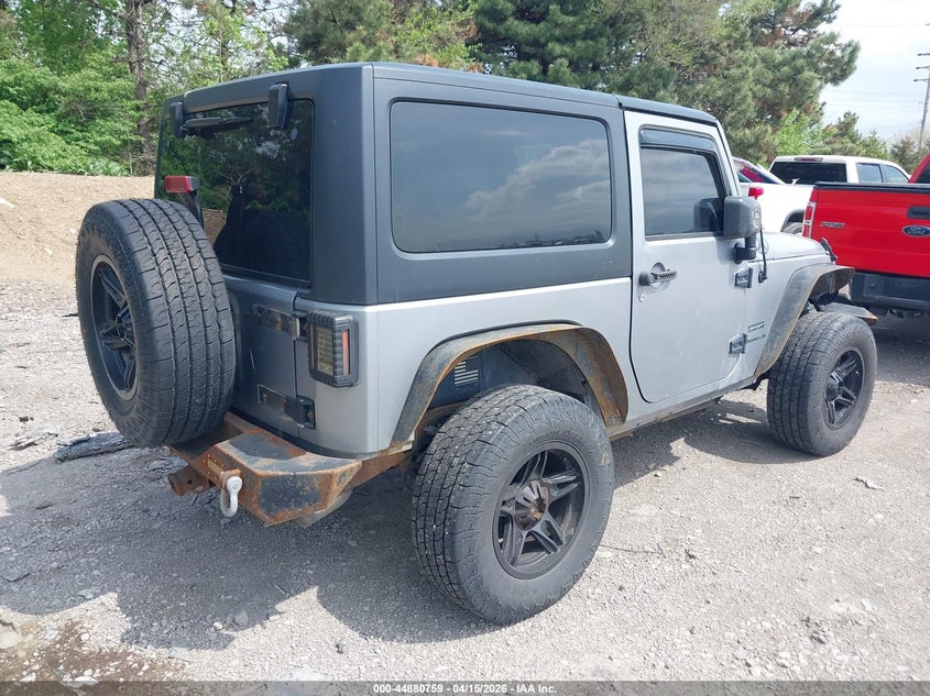 2014 Jeep Wrangler / 3.6 Sport grey Lot 111044880759 Vin 1C4AJWAG4EL323408