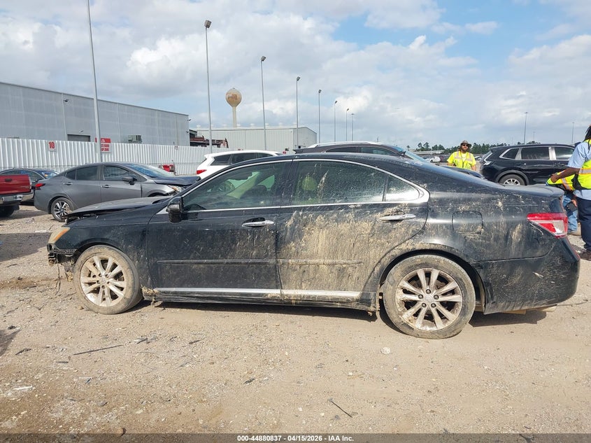 2011 Lexus Es 350 VIN: JTHBK1EG3B2468812 Lot: 44880837