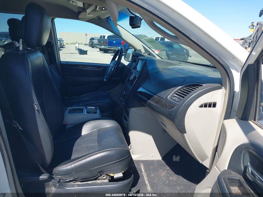 2012 Chrysler Town & Country Touring