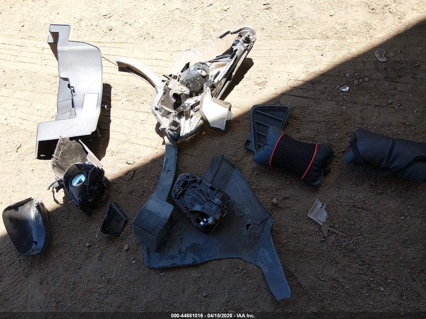 2018 Toyota Rav4 Le VIN: 2T3ZFREV0JW441655 Lot: 44881016