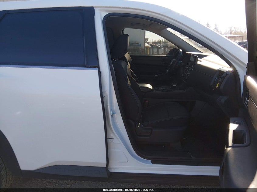 2023 Nissan Pathfinder S 4Wd