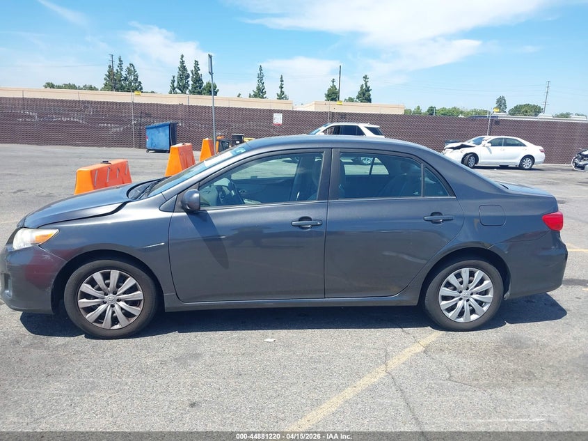 2013 Toyota Corolla Le VIN: 5YFBU4EEXDP113801 Lot: 44881220