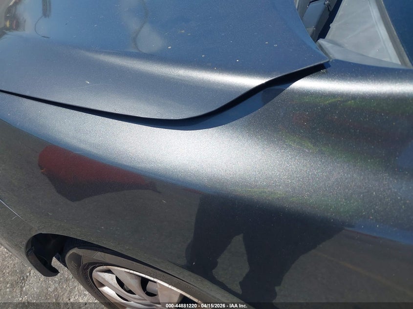 2013 Toyota Corolla Le VIN: 5YFBU4EEXDP113801 Lot: 44881220