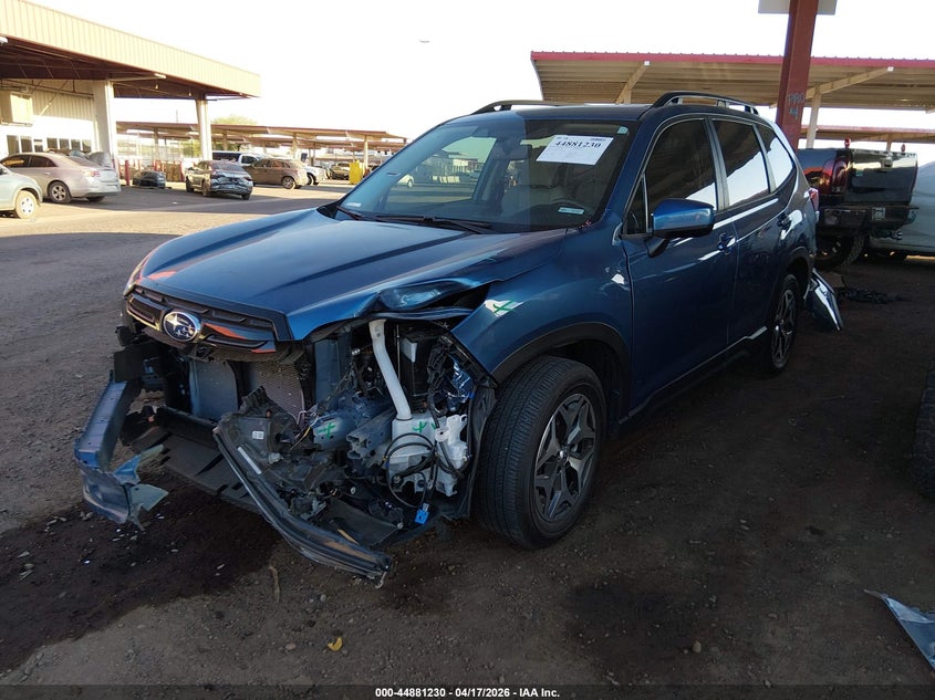 2024 Subaru Forester Premium JF2SKADC2RH492561 photo 1
