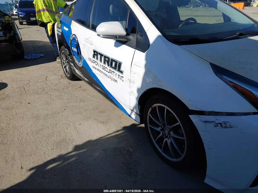 2016 Toyota Prius Two VIN: JTDKBRFUXG3022582 Lot: 44881301