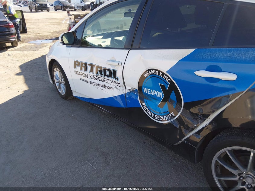 2016 Toyota Prius Two VIN: JTDKBRFUXG3022582 Lot: 44881301