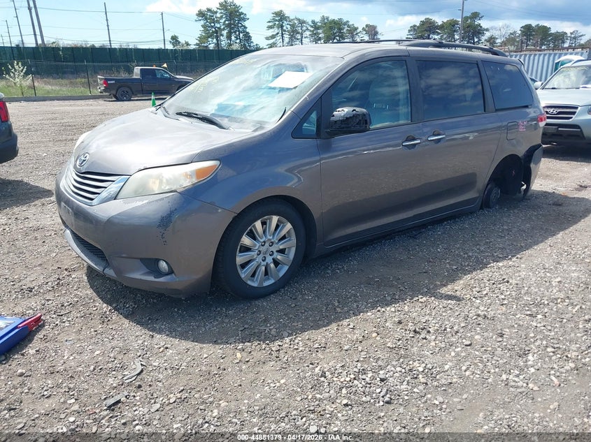 2013 Toyota Sienna Xle 7 Passenger