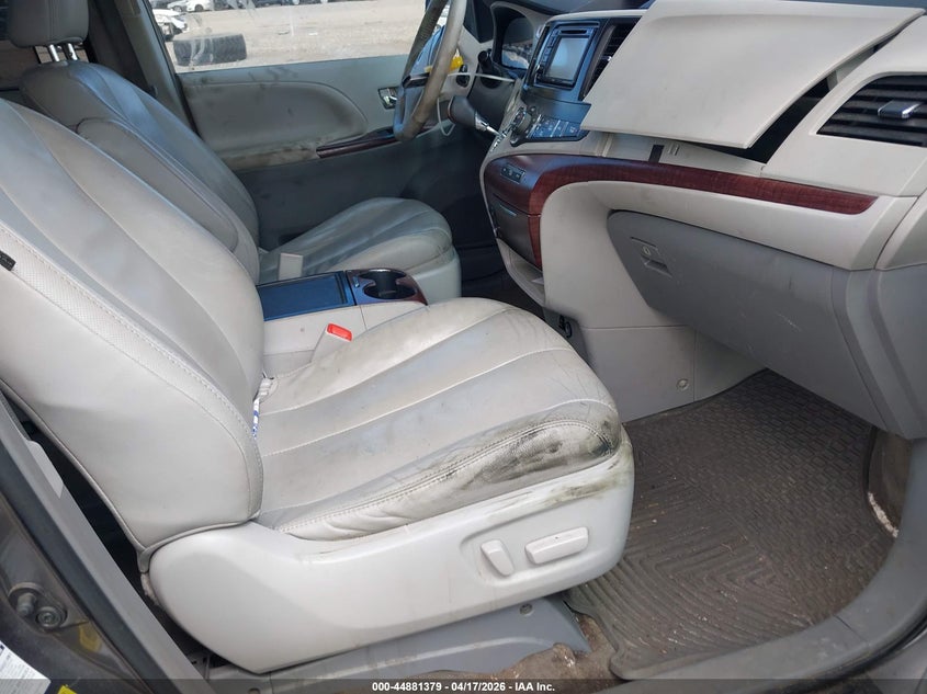 2013 Toyota Sienna Xle 7 Passenger