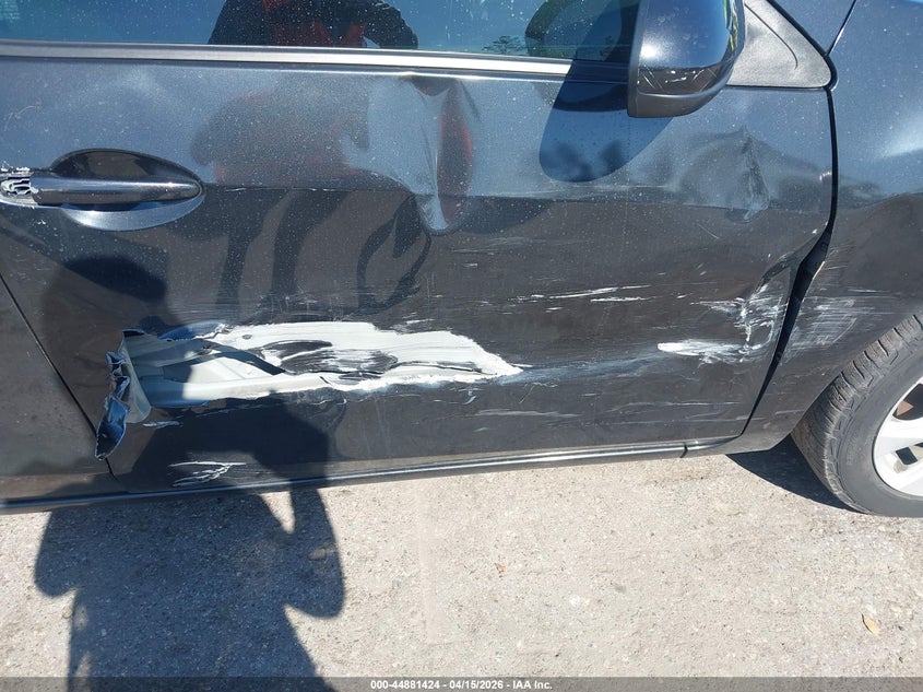 2011 Mazda Mazda3 I Touring VIN: JM1BL1VF4B1464733 Lot: 44881424