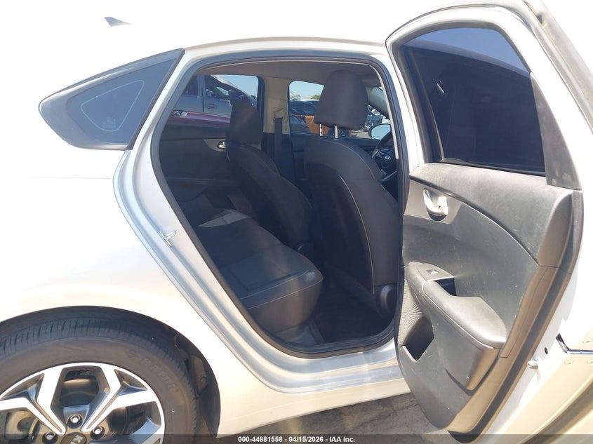 2019 Kia Forte Lxs VIN: 3KPF24AD9KE095052 Lot: 44881558