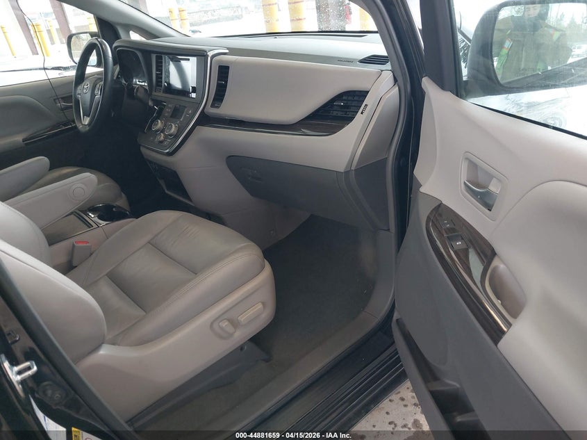 2017 Toyota Sienna Xle 7 Passenger