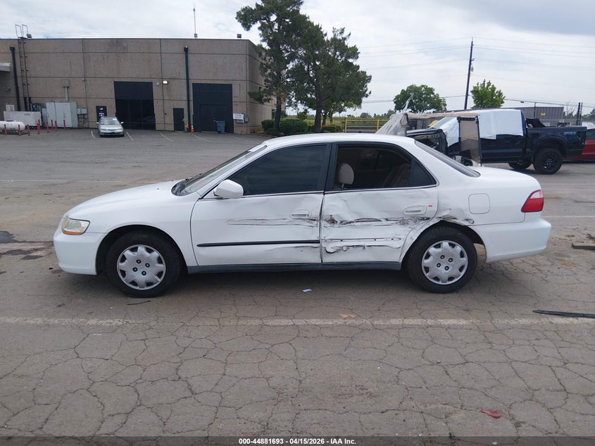 1999 Honda Accord Lx VIN: JHMCG6650XC013921 Lot: 44881693