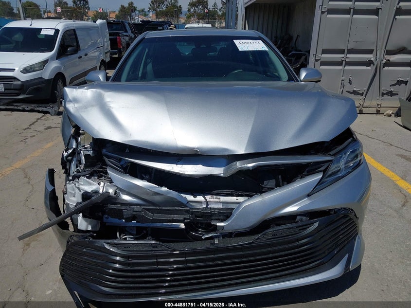 2018 Toyota Camry Le VIN: 4T1B11HK9JU122590 Lot: 44881751