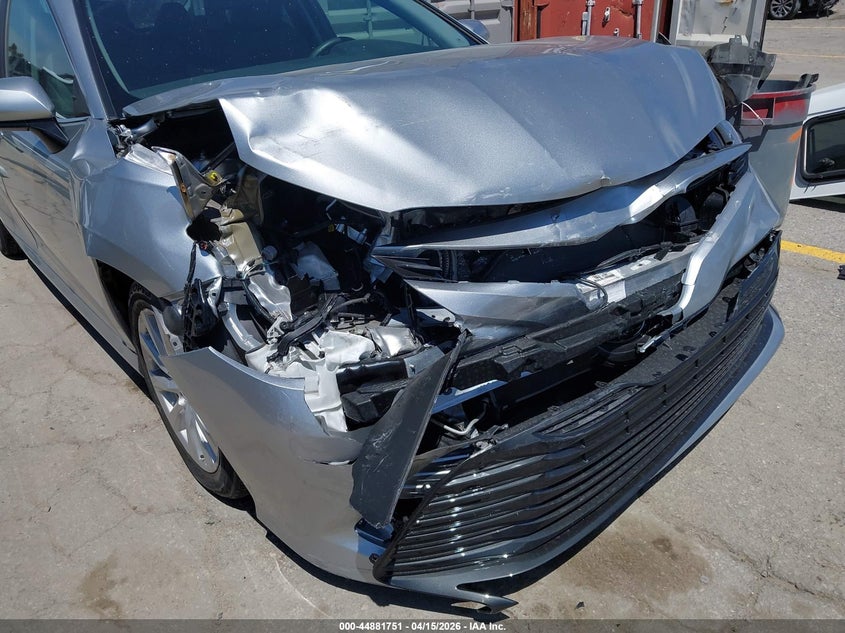 2018 Toyota Camry Le VIN: 4T1B11HK9JU122590 Lot: 44881751