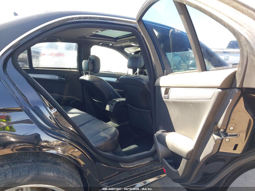 2008 Mercedes-Benz C 300 Luxury/Sport VIN: WDDGF54X38F122125 Lot: 44881857