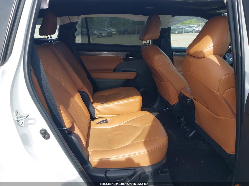 2023 Toyota Highlander Platinum VIN: 5TDKDRBH0PS002259 Lot: 44881931