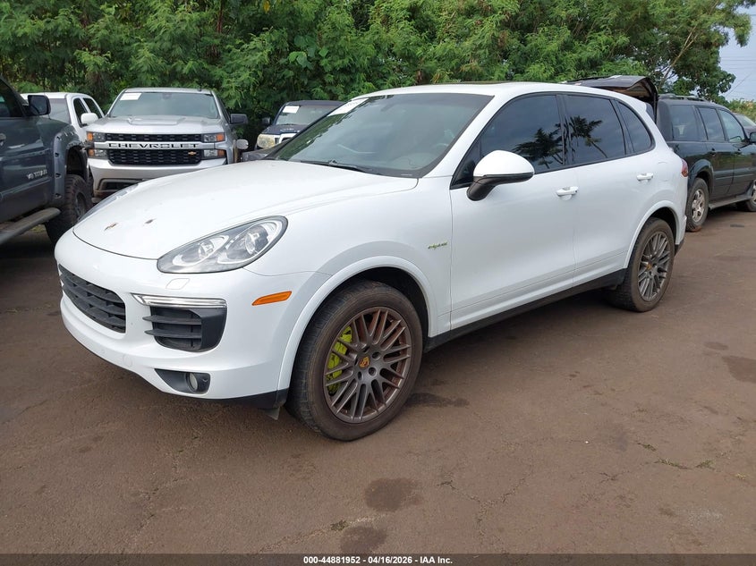 2017 Porsche Cayenne 3.0 E-Hybrid S/S Platinum Edition white Lot 111044881952 Vin WP1AE2A23HLA71459