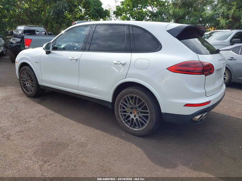 2017 Porsche Cayenne 3.0 E-Hybrid S/S Platinum Edition white Lot 111044881952 Vin WP1AE2A23HLA71459