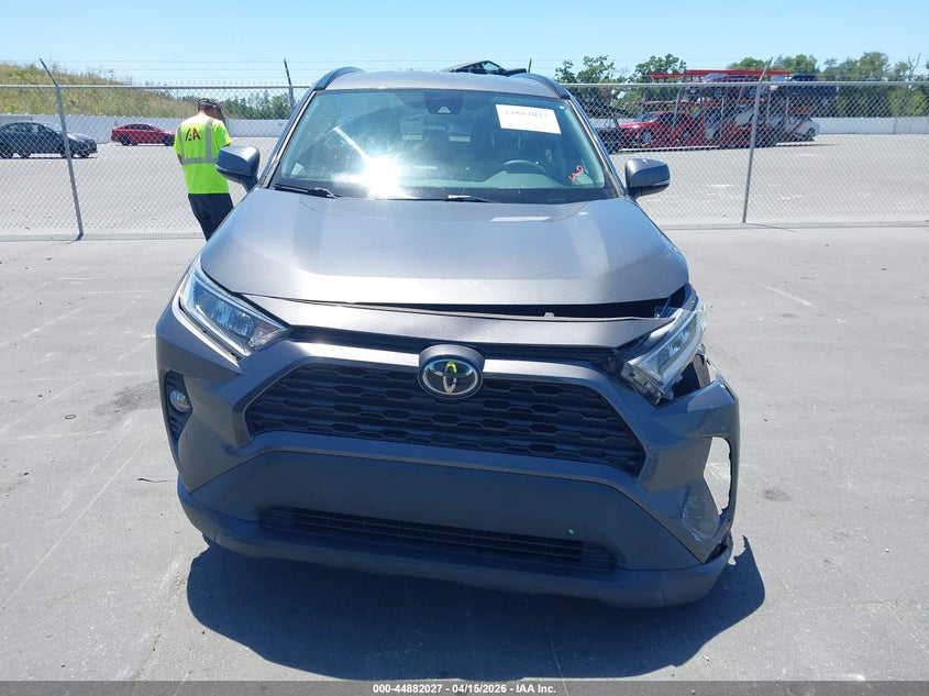 2021 Toyota Rav4 Xle VIN: 2T3W1RFV7MW118594 Lot: 44882027