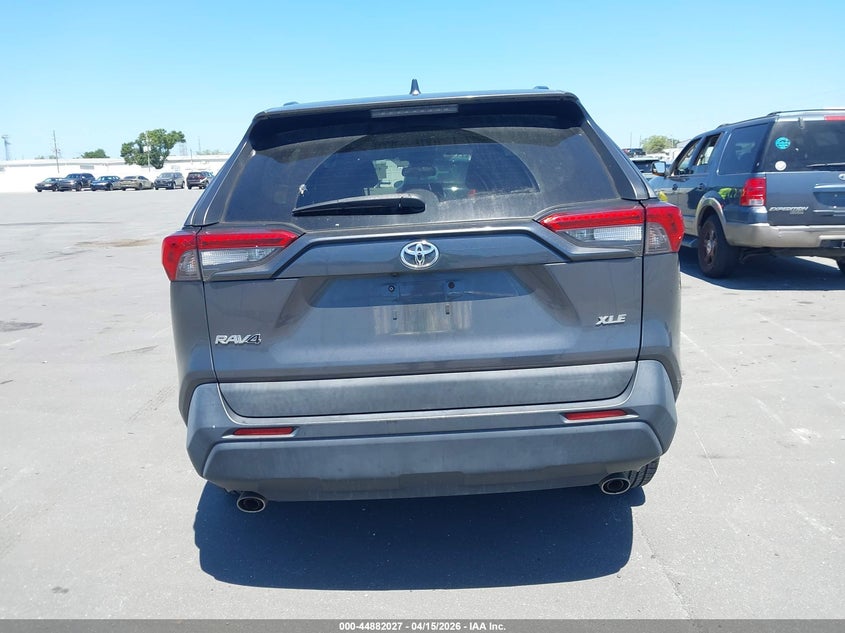 2021 Toyota Rav4 Xle VIN: 2T3W1RFV7MW118594 Lot: 44882027