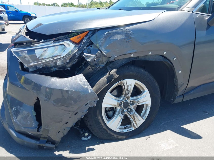 2021 Toyota Rav4 Xle VIN: 2T3W1RFV7MW118594 Lot: 44882027