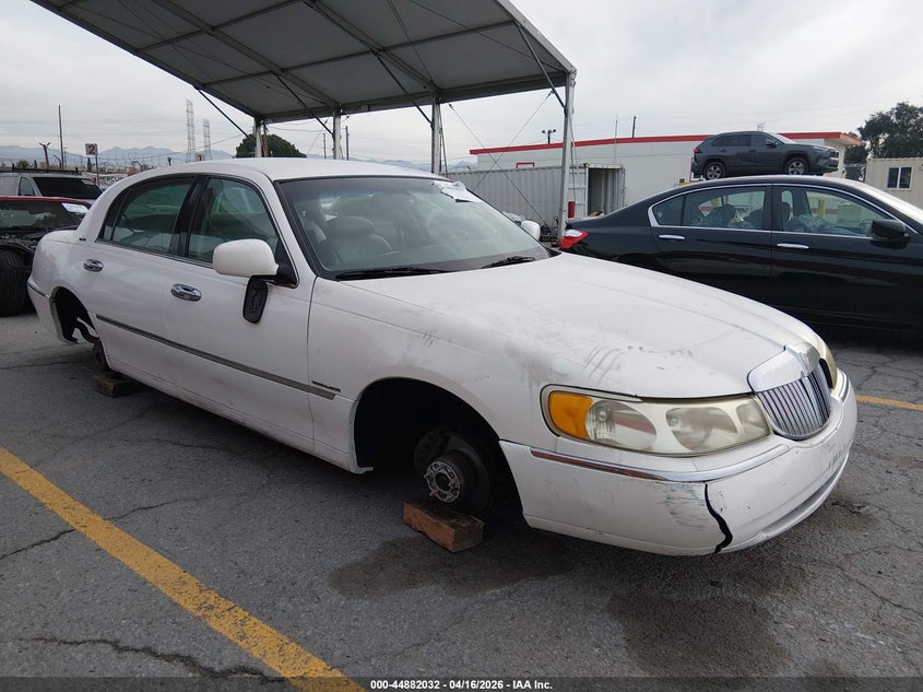 2000 LINCOLN TOWN CAR SIGNATURE