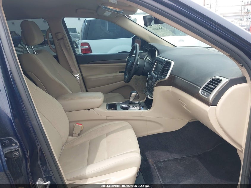 2017 Jeep Grand Cherokee Laredo 4X2