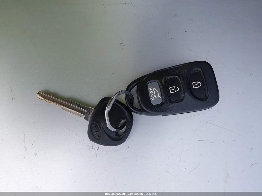 2007 Kia Rondo Ex V6 VIN: KNAFG526177104368 Lot: 44882229