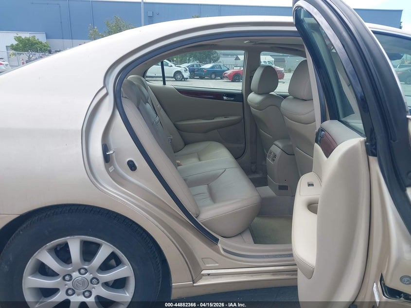 2003 Lexus Es 300 VIN: JTHBF30G030115660 Lot: 44882366