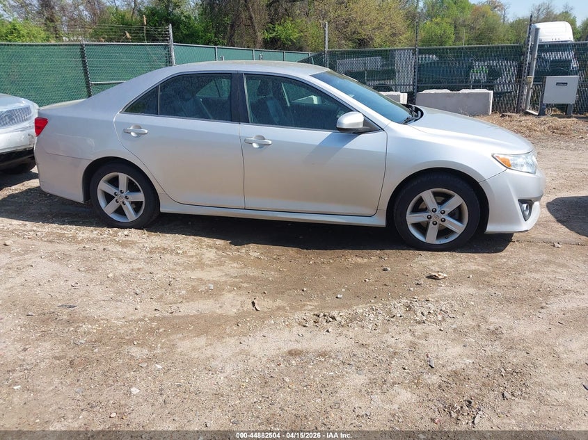 2014 Toyota Camry Se VIN: 4T1BF1FK2EU748394 Lot: 44882504