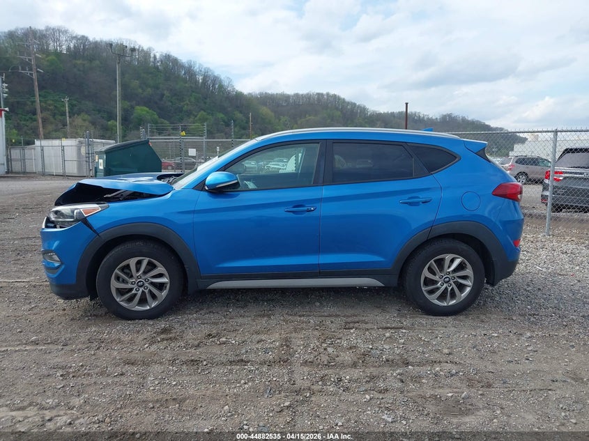 2017 Hyundai Tucson Se Plus VIN: KM8J3CA47HU424662 Lot: 44882535
