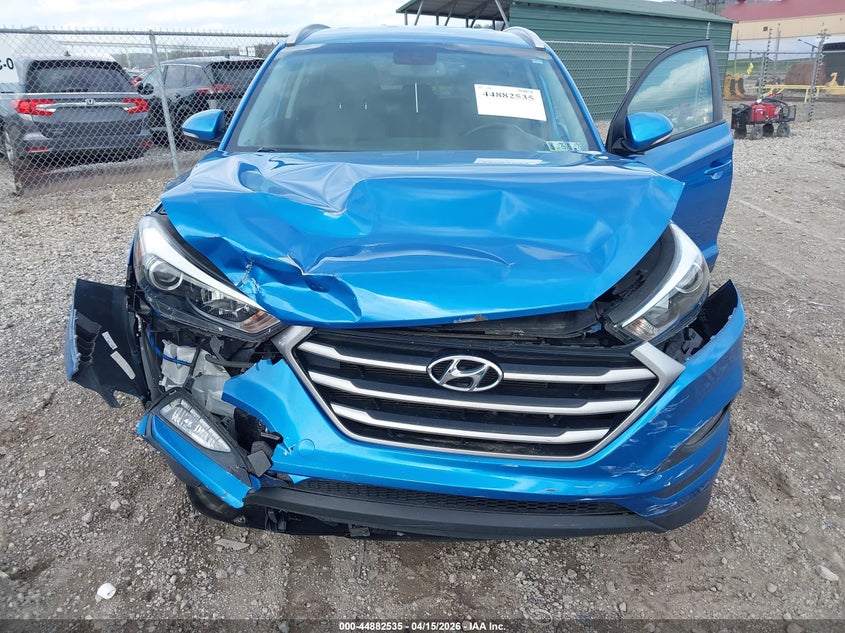 2017 Hyundai Tucson Se Plus VIN: KM8J3CA47HU424662 Lot: 44882535