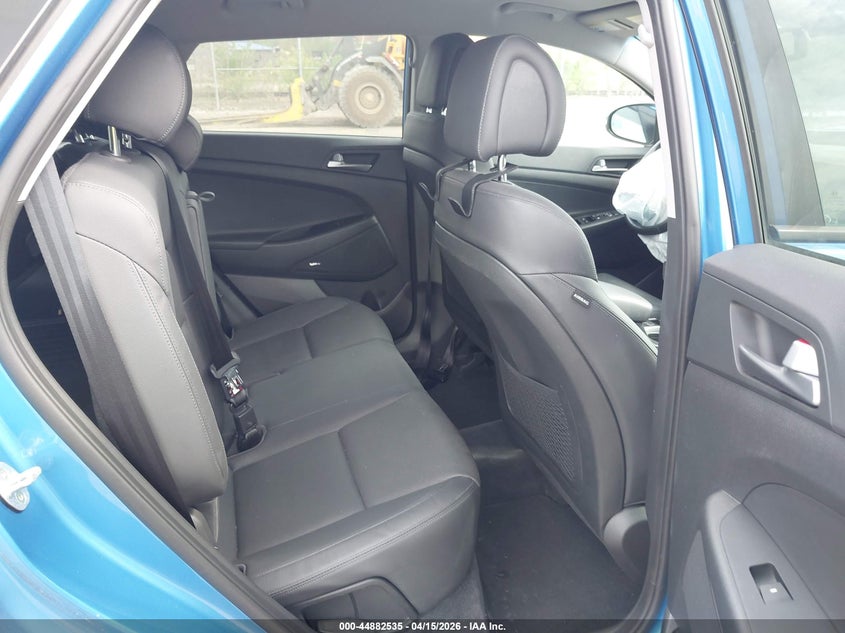 2017 Hyundai Tucson Se Plus VIN: KM8J3CA47HU424662 Lot: 44882535