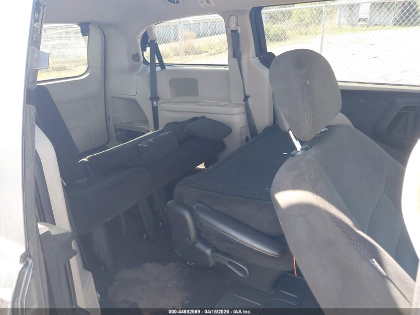 2017 Dodge Grand Caravan Se VIN: 2C4RDGBGXHR561581 Lot: 44882569