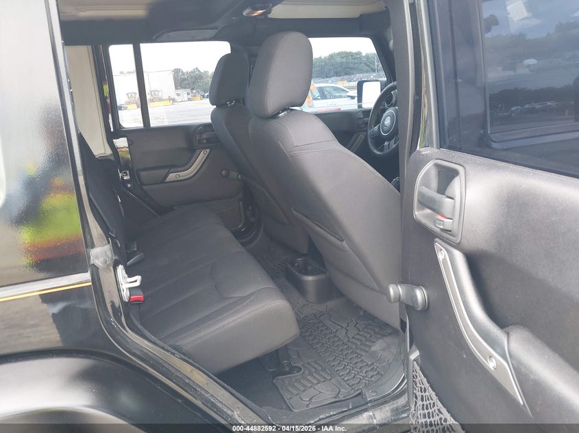 2015 Jeep Wrangler Unlimited Sport VIN: 1C4BJWDG2FL604656 Lot: 44882592