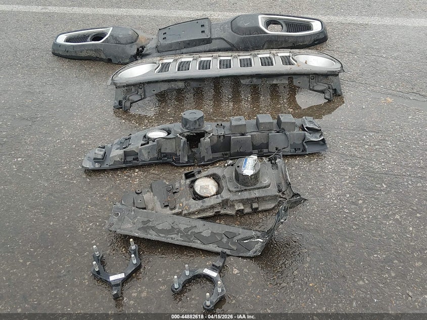 2018 Jeep Wrangler Unlimited Sahara 4X4 VIN: 1C4HJXEN9JW188898 Lot: 44882618