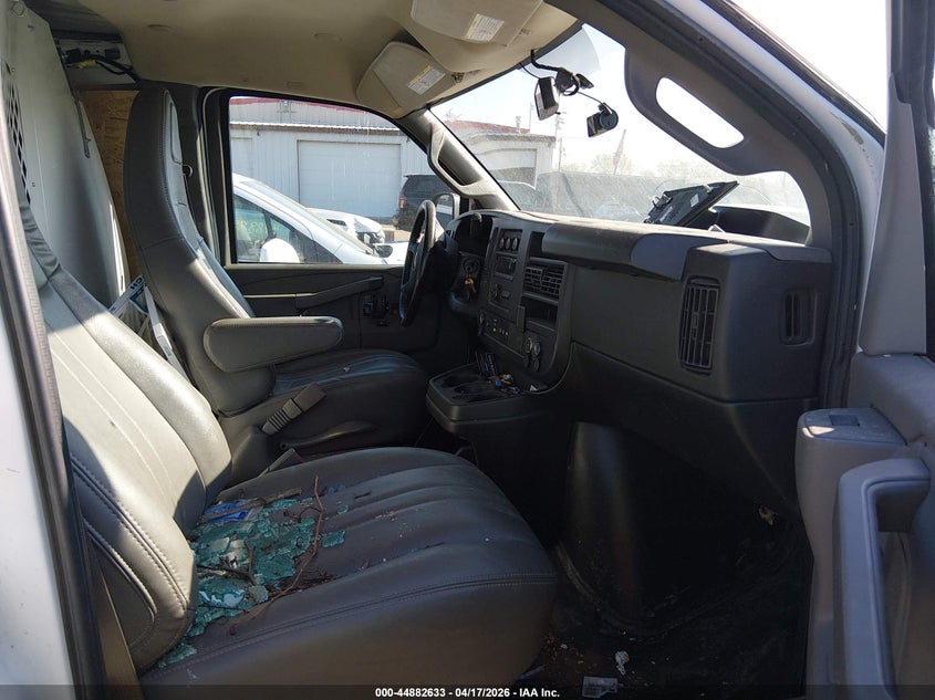 2023 GMC SAVANA CARGO auction photo 5