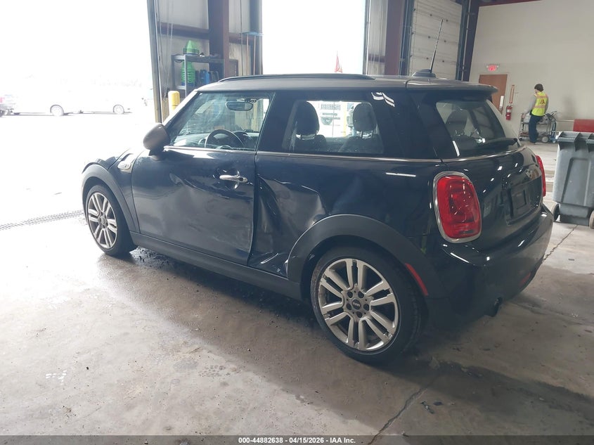 Vin: wmwxp5c32h2f61166, lot: 45379984, mini hardtop cooper 20173