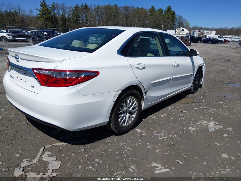 2016 Toyota Camry Le