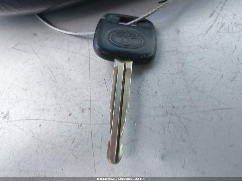 2004 Toyota Matrix Standard VIN: 2T1KR32E94C190319 Lot: 44883048