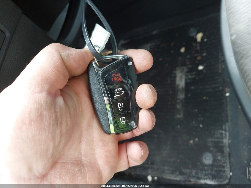 2018 Hyundai Santa Fe Sport 2.4L VIN: 5XYZUDLB1JG529615 Lot: 44883069