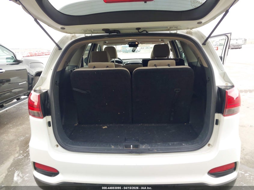 2019 Kia Sorento 3.3L Lx VIN: 5XYPG4A53KG555002 Lot: 44883095