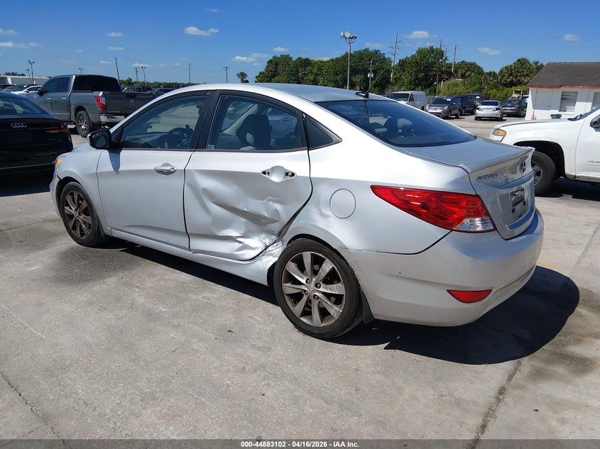 2014 Hyundai Accent 1.6 Gls silver Lot 111044883102 Vin KMHCU4AE4EU766148