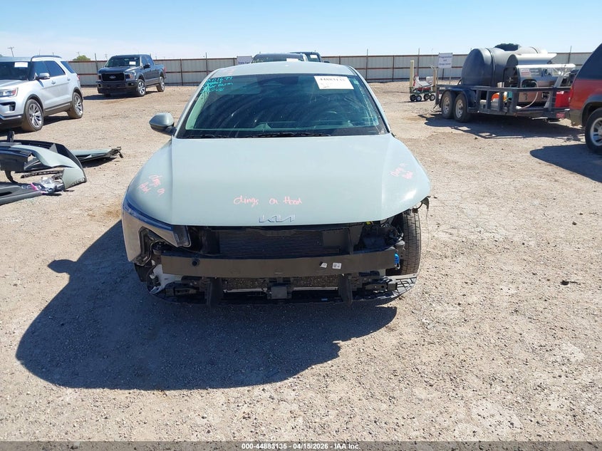 2025 Kia K4 Lxs VIN: 3KPFT4DE1SE084953 Lot: 44883135