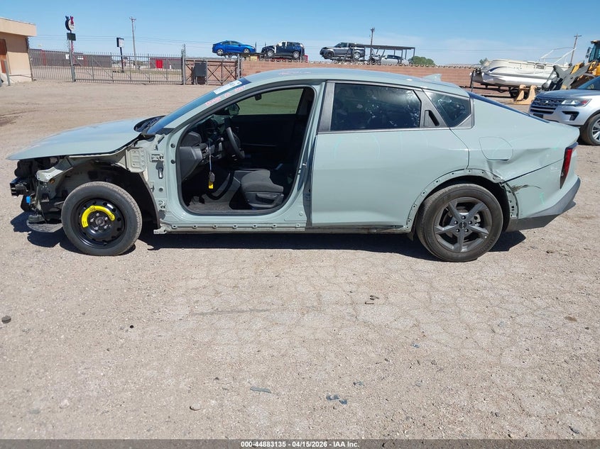 2025 Kia K4 Lxs VIN: 3KPFT4DE1SE084953 Lot: 44883135