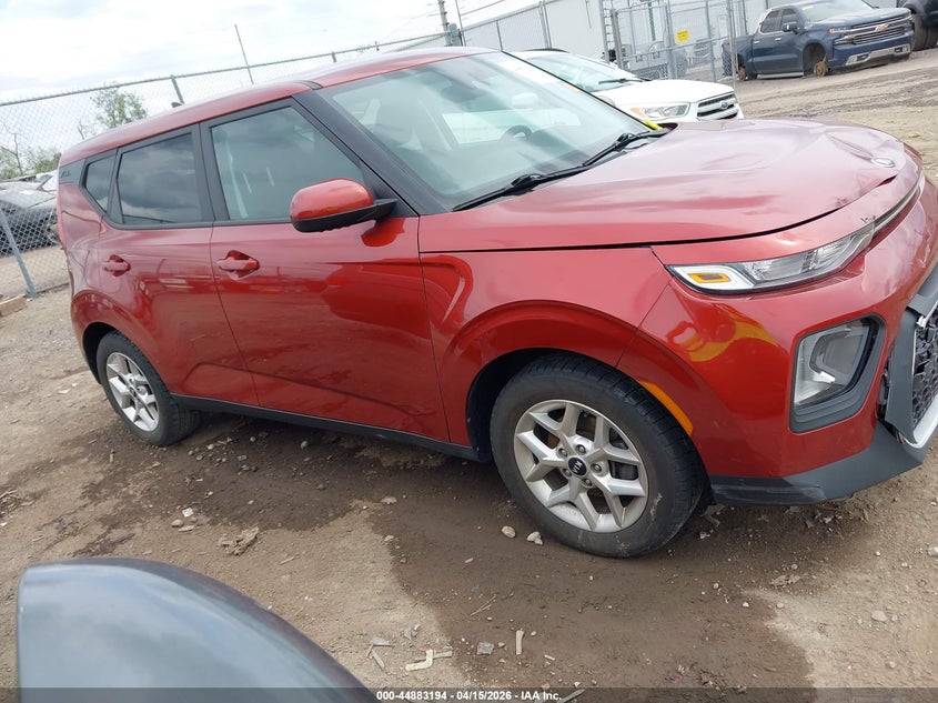 2020 Kia Soul S VIN: KNDJ23AU0L7117610 Lot: 44883194