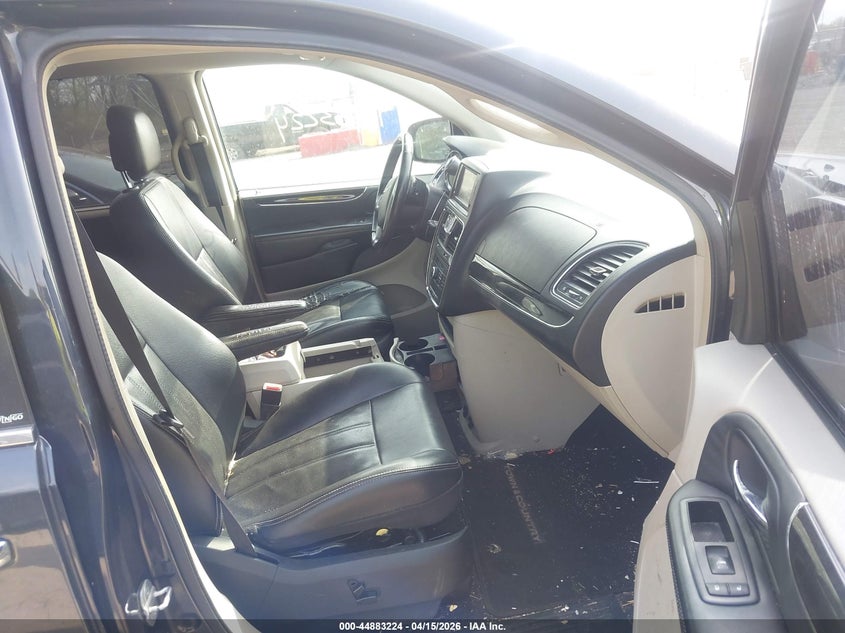 2013 Chrysler Town & Country Touring-L