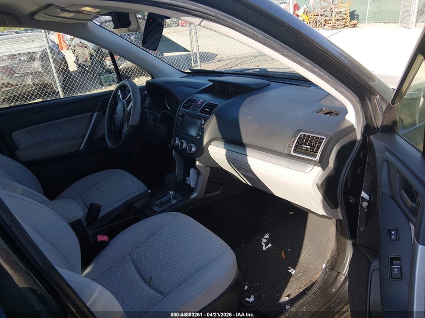 2018 SUBARU FORESTER auction photo 5